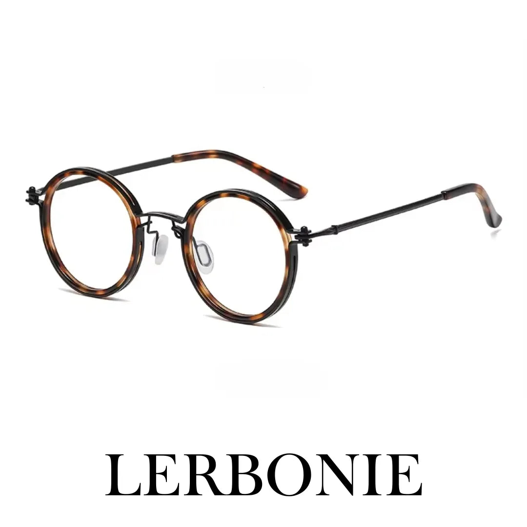 Essa é uma foto de armação de óculos, sendo um óculos exclusivo, a armacao óculos esta em oferta, aproveite esse óculos leitura para deixar seu visual mais estiloso. Essa é uma armação de oculos masculino e também armação de oculos de grau feminino, é considerado umas das armação de óculos de grau masculino mais vendidos.