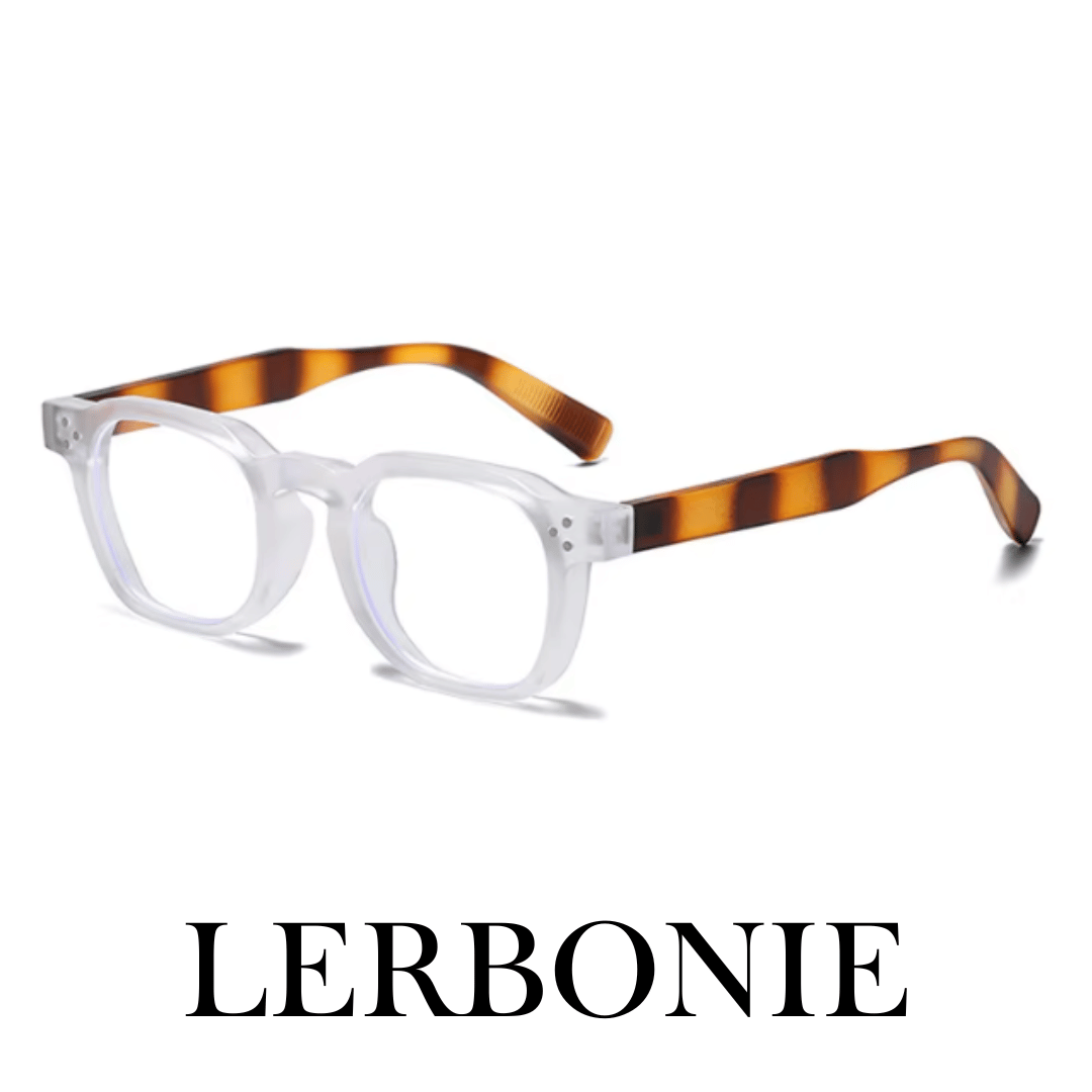 Essa é uma foto de armação de óculos, sendo um óculos exclusivo, a armacao óculos esta em oferta, aproveite esse óculos leitura para deixar seu visual mais estiloso. Essa é uma armação de oculos masculino e também armação de oculos de grau feminino, é considerado umas das armação de óculos de grau masculino mais vendidos.