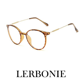 Essa é uma foto de armação de óculos, sendo um óculos exclusivo, a armacao óculos esta em oferta, aproveite esse óculos leitura para deixar seu visual mais estiloso. Essa é uma armação de oculos masculino e também armação de oculos de grau feminino, é considerado umas das armação de óculos de grau masculino mais vendidos.
