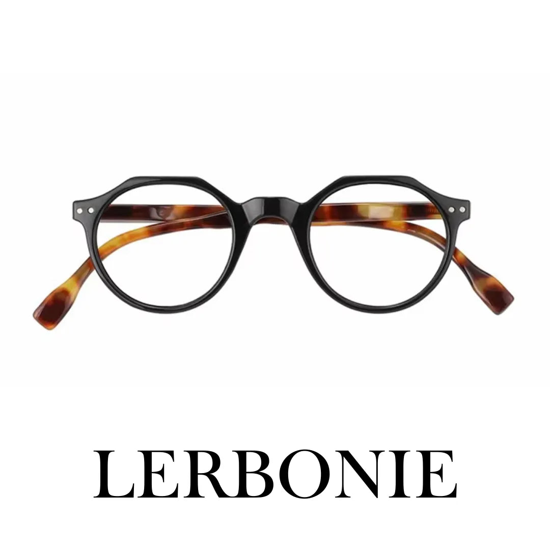 Essa é uma foto de armação de óculos, sendo um óculos exclusivo, a armacao óculos esta em oferta, aproveite esse óculos leitura para deixar seu visual mais estiloso. Essa é uma armação de oculos masculino e também armação de oculos de grau feminino, é considerado umas das armação de óculos de grau masculino mais vendidos.
