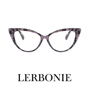 Essa é uma foto de armação de óculos, sendo um óculos exclusivo, a armacao óculos esta em oferta, aproveite esse óculos leitura para deixar seu visual mais estiloso. Essa é uma armação de oculos masculino e também armação de oculos de grau feminino, é considerado umas das armação de óculos de grau masculino mais vendidos.