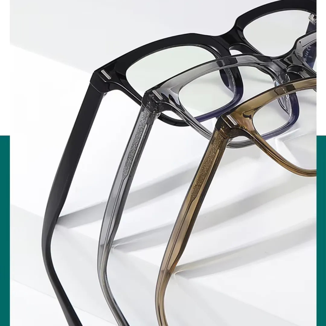 Essa é uma foto de armação de óculos, sendo um óculos exclusivo, a armacao óculos esta em oferta, aproveite esse óculos leitura para deixar seu visual mais estiloso. Essa é uma armação de oculos masculino e também armação de oculos de grau feminino, é considerado umas das armação de óculos de grau masculino mais vendidos.
