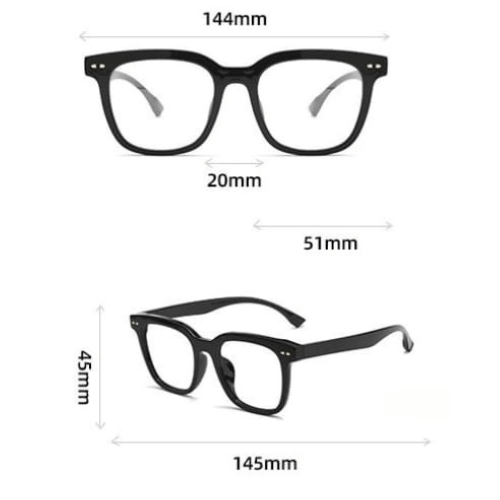 Essa é uma foto de uma pessoa usando armação de óculos, sendo um óculos exclusivo, a armacao óculos esta em oferta, aproveite esse óculos leitura para deixar seu visual mais estiloso. Essa é uma armação de oculos masculino e também armação de oculos de grau feminino, é considerado umas das armação de óculos de grau masculino mais vendidos.