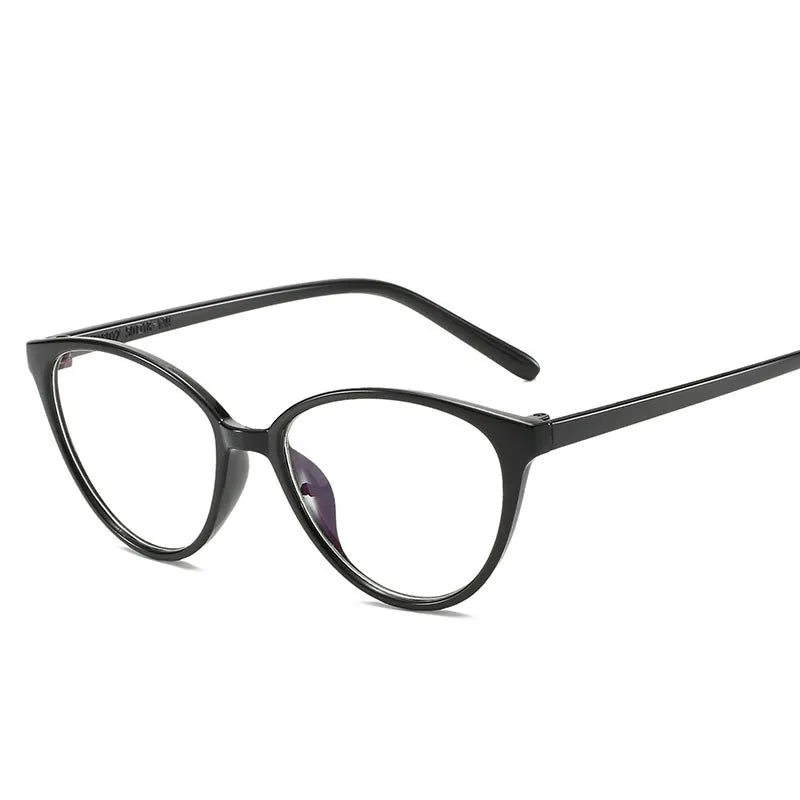 Essa é uma foto de uma pessoa usando armação de óculos, sendo um óculos exclusivo, a armacao óculos esta em oferta, aproveite esse óculos leitura para deixar seu visual mais estiloso.