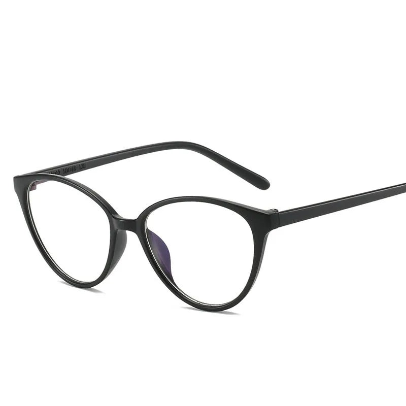 Essa é uma foto de uma pessoa usando armação de óculos, sendo um óculos exclusivo, a armacao óculos esta em oferta, aproveite esse óculos leitura para deixar seu visual mais estiloso.