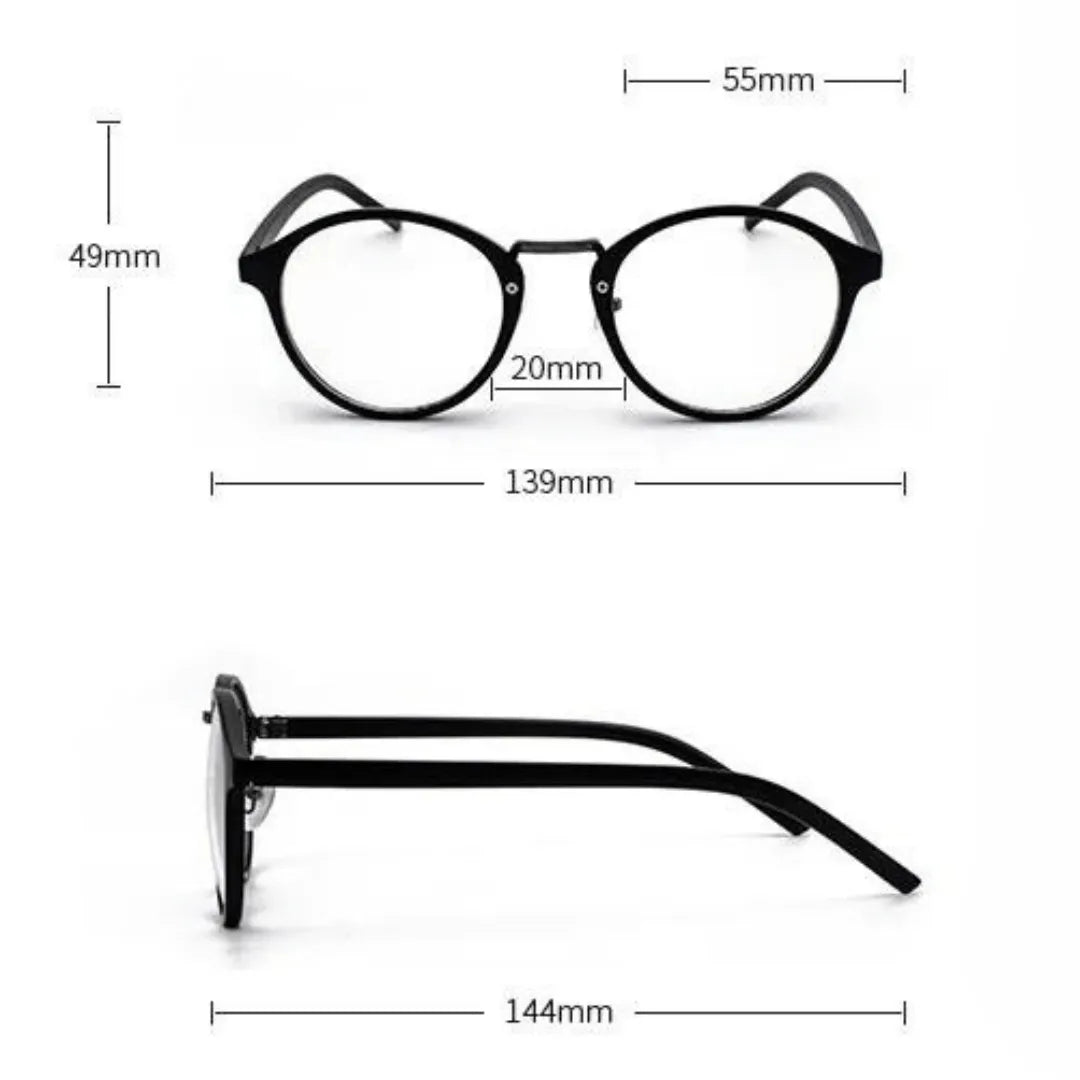 Essa é uma foto de uma pessoa usando armação de óculos, sendo um óculos exclusivo, a armacao óculos de óculos esta em oferta, aproveite esse óculos leitura.